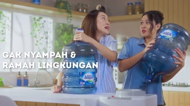 5 Artis Jadi Bintang Iklan Aqua, Raisa hingga Hesti Purwadinata