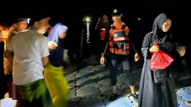Kapal Angkut 90 Santri Mati Mesin di Tengah Laut Kepulauan Meranti