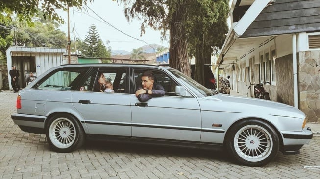 Mobil klasik langka milik Hamish Daud (Instagram)
