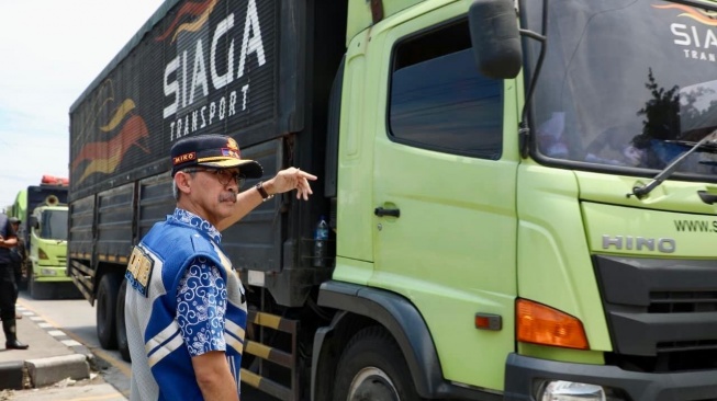 Akhirnya! Pantura Semarang-Demak Kembali Bergerak, Rekayasa Lalu Lintas di Titik Banjir Dilakukan