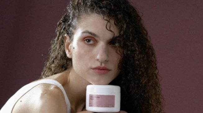 Rekomendasi 3 Krim Terbaik untuk Rambut Curly yang Wajib Kamu Coba!