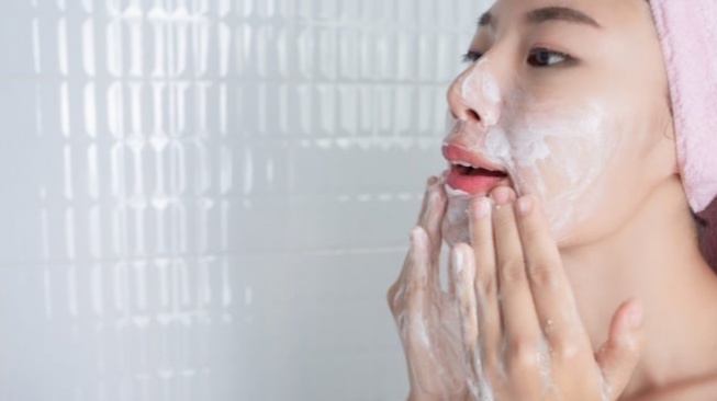 Apakah Salicylic Acid Boleh Dipakai Setiap Hari? Cek Panduan Amannya