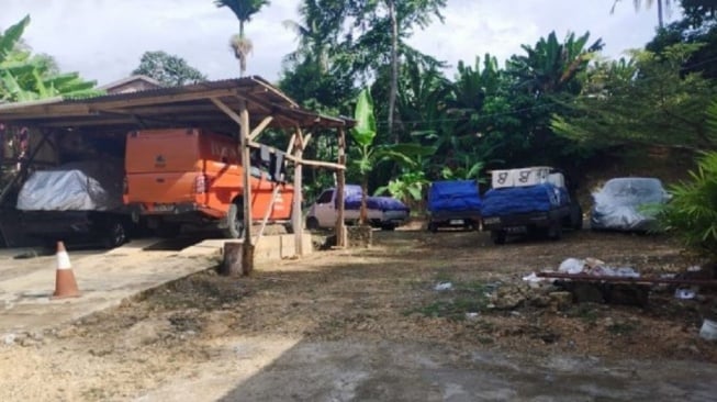 Trans Sulawesi Jalur 'Hitam' Pupuk Subsidi? Polda Sulbar Amankan Ratusan Karung