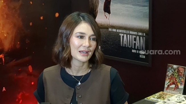 Luna Maya dalam perilisan teaser trailer 'Suzzanna: Dosa di Atas Dosa' dalam gelaran Indonesia Comic Con di Jakarta International Convention Center, Minggu, 26 Oktober 2025. [Suara.com/Adiyoga Priyambodo]
