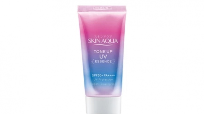 Skin Aqua Tone Up UV Sunscreen Essence SPF 50+ PA++++ (Dok. brand)