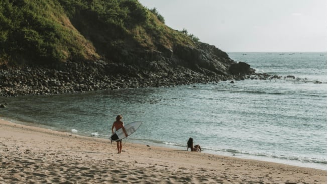 Ilustrasi pantai Lombok. [pexels.com]