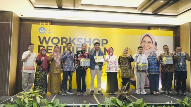 Kegiatan Penguatan Kapasitas Guru bertajuk “Pemanfaatan AI dalam Pembelajaran: Strategi dan Best Practice untuk Guru”. [Ist]