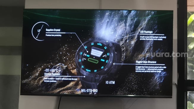 Instinct Crossover AMOLED. [Suara.com/Dythia]