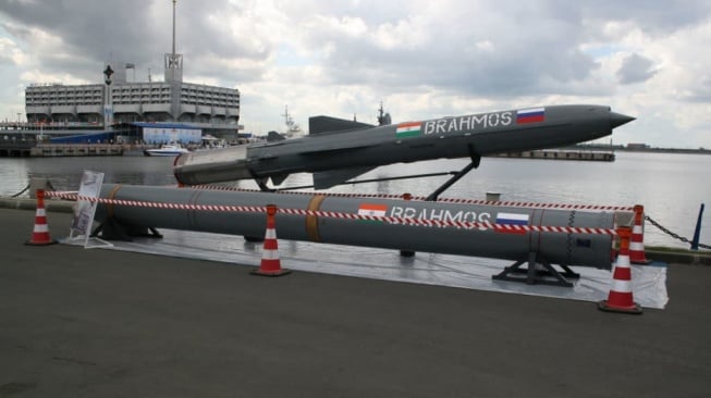 India Sodorkan BrahMos ke Indonesia: Rudal Supersonik Ganas, Apa Hebatnya?