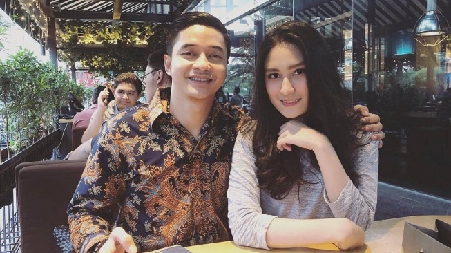 Adly Fairuz dan Angbeen Rishi Kompak Absen di Sidang Cerai Perdana