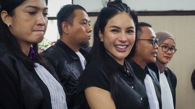 Nikita Mirzani Divonis 4 Tahun Penjara, Denda Rp1 Miliar