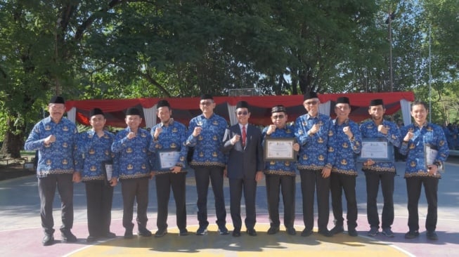 Unhas Beri Penghargaan 7 Ilmuwan Top Dunia