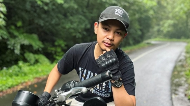 Fakta Anggota DPR langkat M. Rizki Rifai kedapatan party di atas kapal Pinisi (Instagram)