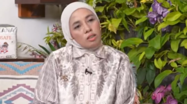 Melda Safitri. (youtube curhat bang Denny Sumargo)
