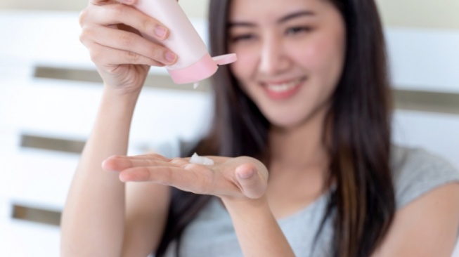 7 Sunscreen Viral TikTok yang Ampuh Lawan Flek Hitam, Sudah Buktiin?