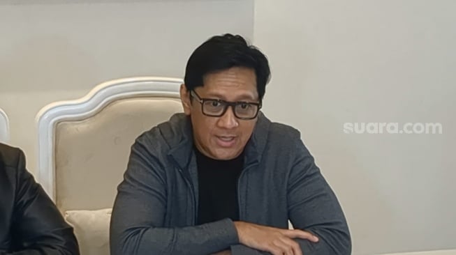 Andre Taulany di kawasan Kebayoran Baru, Jakarta Selatan, Rabu, 29 Oktober 2025. [Suara.com/Adiyoga Priyambodo]