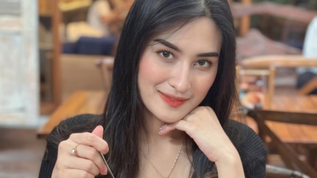 Resmi! Angbeen Rishi Gugat Cerai ke Adly Fairuz di PA Jakarta Selatan