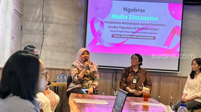 Banyak Perempuan Takut Skrining Kanker Payudara, Cek Kesehatan Gratis Nggak Ngaruh?