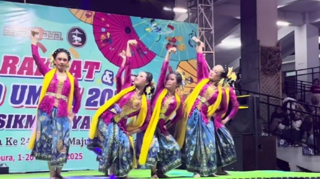 Pesta Rakyat dan Promosi UMKM Lokal, Meriah Bertabur Bintang