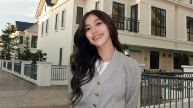 Kabar Duka, Frislly Herlind Umumkan Kepergian sang Ayah Akibat Virus Jahat