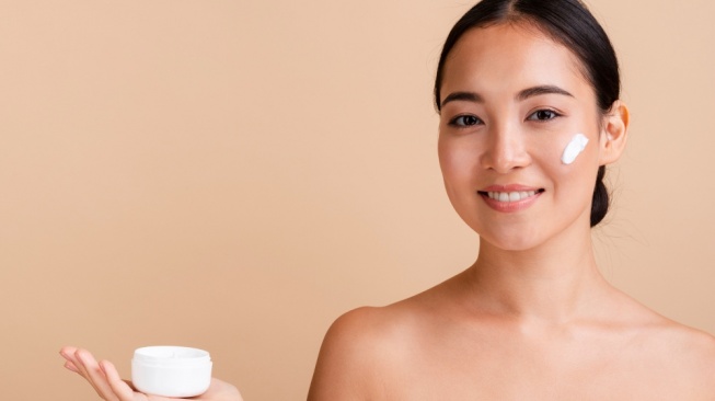 5 Rekomendasi Tone Up Cream yang Harganya Affordable untuk Mencerahkan Kulit Wajah