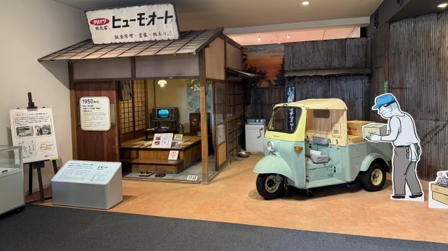 Jajaran Mobil Jadul Daihatsu yang Berada di Museum Daihatsu, Humobility World, di Ikeda, Osaka, Jepang. (Foto: SUARA.COM/Manuel Jeghesta)