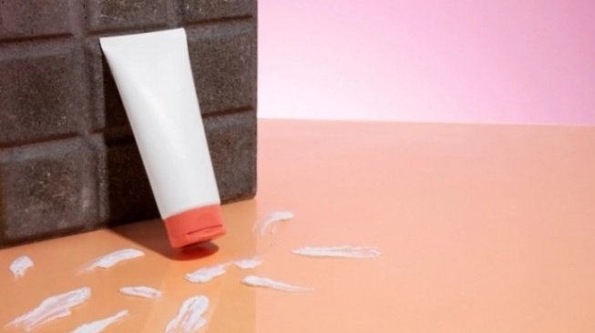 4 Sunscreen SPF 35, Lindungi Kulit dari Sinar UV dan Cegah Jerawat Meradang