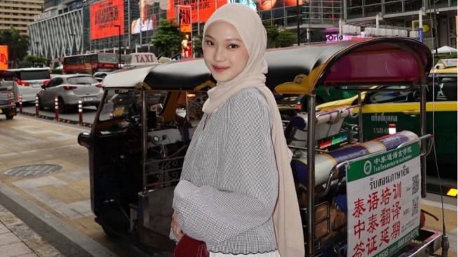 Jule Diduga Tulis Klarifikasi Isu Perselingkuhan Pakai AI, Benarkah?