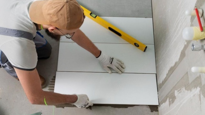 Produk perekat keramik Sika sudah siap pakai yang terdiri dari satu komponen (Dok: Sika Indonesia)