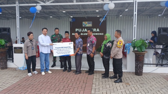 BRI Peduli Sulap Alun-Alun Sumowono dengan Pujasera Modern, Dongkrak Ekonomi Lokal!