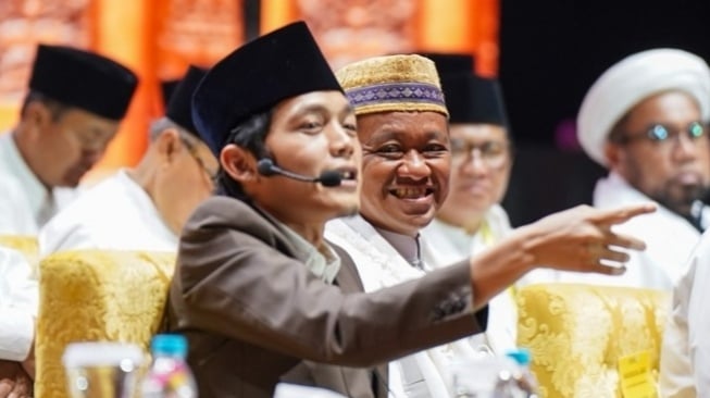 Baru Pertama Kali Bertemu, Gus Iqdam Puji Sikap Bahlil Lahadalia: Luar Biasa Baiknya