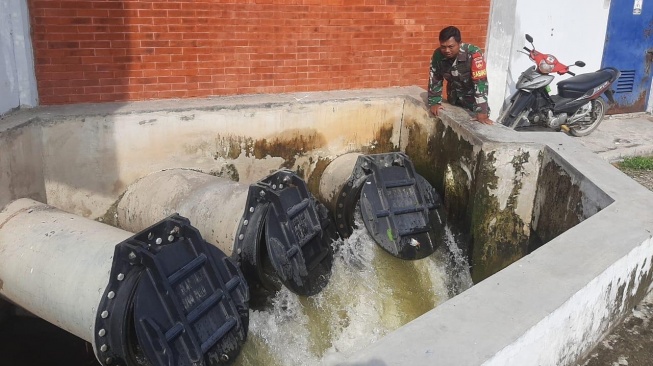 Kondisi Terkini Banjir Semarang: Genangan Surut Signifikan hingga 15 Cm dalam Sehari
