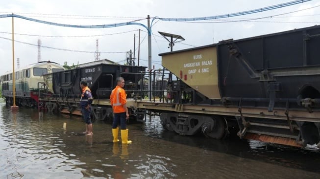 Imbas Banjir Semarang, KAI Bakal Tinggikan Jalur Kaligawe 30 Cm Jelang Nataru