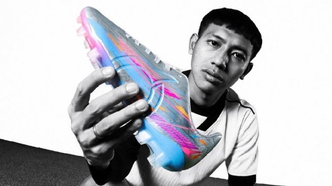 Sepatu Batik untuk Sepak Bola? Ortuseight dan Beckham Putra Satukan Budaya dan Lapangan Hijau!