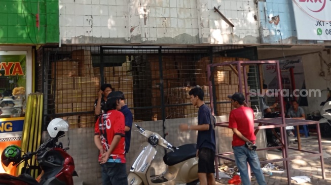 Polres Jakut Geledah Ruko Ompreng MBG! Dalami Dugaan Impor China dan Pemalsuan Label SNI