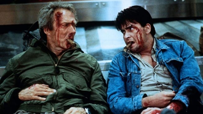 Film The Rookie yang dibintangi Clint Eastwood dan Charlie Sheen akan tayang pada Senin (3/11/2025) malam ini pukul 23.00 WIB di Trans TV. [YouTube]