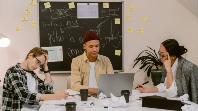 Fenomena Bubble Kampus! Saat Eksklusivitas Prodi Mencekik Jaringan dan Ide