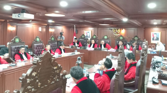 Dengar Keterangan Saksi dan Ahli, MKD Gelar Sidang Dugaan Pelanggaran Etik Sahroni hingga Eko Patrio