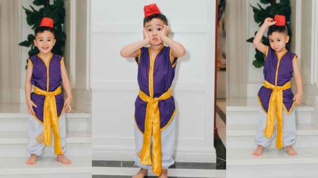 Gemesin! Rayyanza Jadi Host Podcast, Obrolannya Sama Sus Rini Bikin Ngakak!