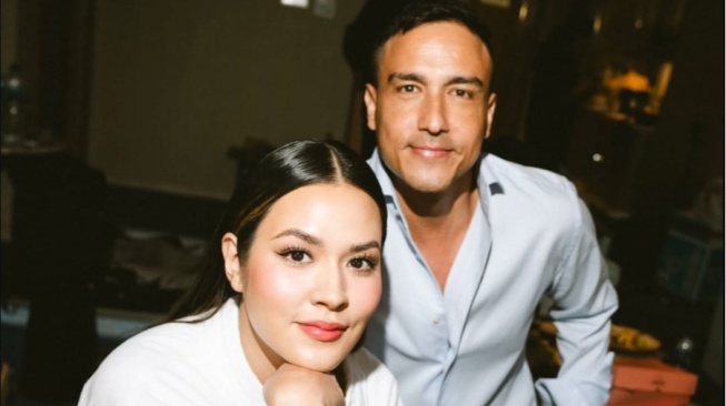 Ramai Isu Hamish Daud Selingkuh di Pinterest: Siapa Sabrina Alatas?