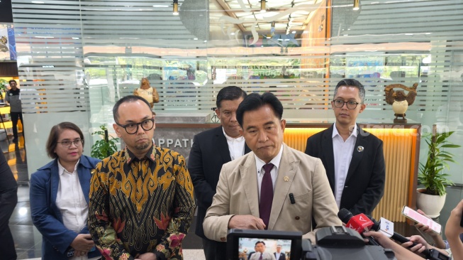 Yusril: Pasal KUHP Lama Tak Lagi Efektif, Judi Online Harus Dihantam dengan TPPU