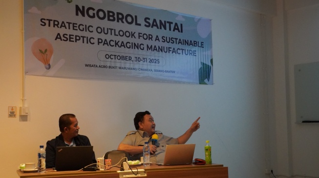 Dewan Pakar Badan Gizi Nasional (BGN), Prof. Epi Taufik memberi pemaparan soal minimnya konsumsi susu di Indonesia.