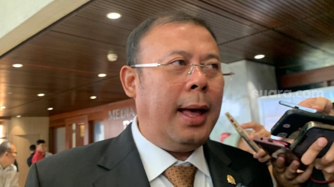 Gubernur Riau Kena OTT KPK, PKB Pasang Badan? Sikap Partai Jadi Sorotan!