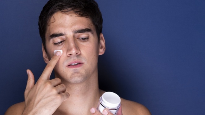 Urutan Skincare Cowok Remaja hingga Dewasa Muda Biar Wajah Cerah: Ini Rekomendasinya