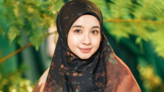 Melly Goeslaw Unggah Foto Bareng BBB, Potret Terbaru Laudya Cynthia Bella Bikin Penasaran