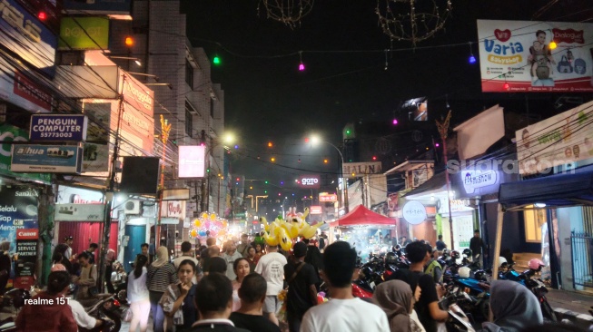 Review hasil kamera Realme 15T 5G. [Suara.com/Dicky Prastya]