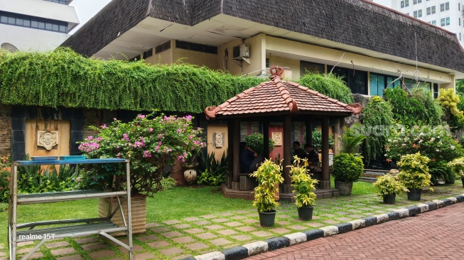 Review hasil kamera Realme 15T 5G. [Suara.com/Dicky Prastya]