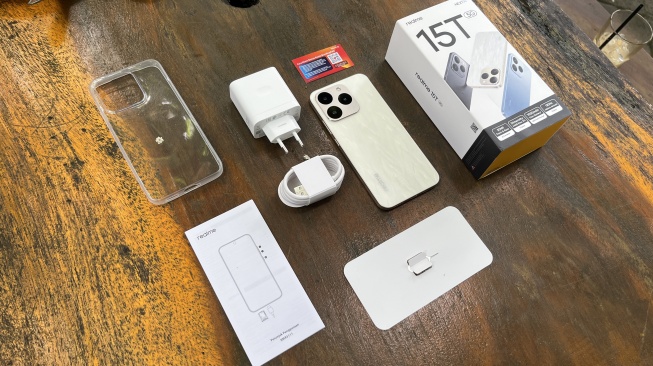 Review Realme 15T 5G. [Suara.com/Dicky Prastya]