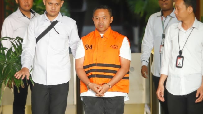 Perjalanan Karier Gubernur Riau Abdul Wahid: Dulu Jadi Cleaning Service, Kini Kena OTT