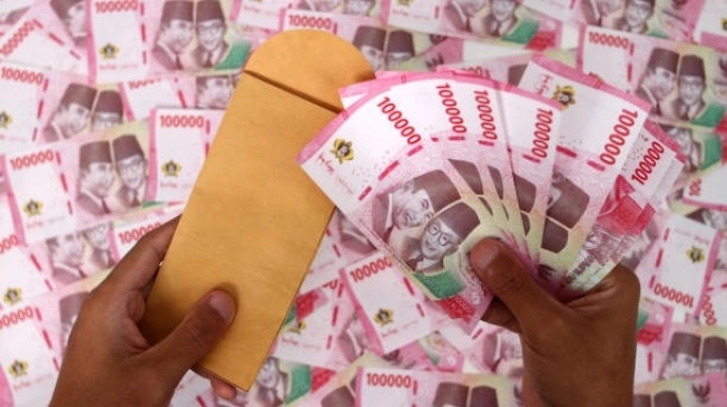 Setiap rupiah dari pemasukan tambahan dialokasikan khusus untuk pelunasan pinjol